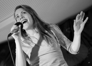 Janin singt